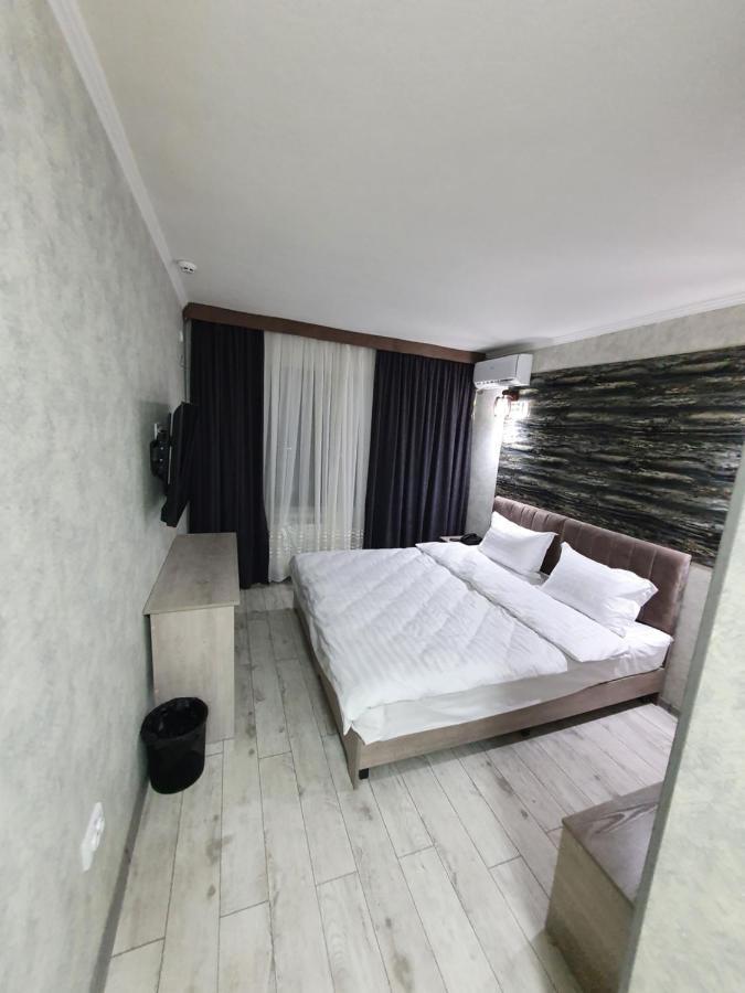 Artist Regenci Hotel Ташкент Экстерьер фото
